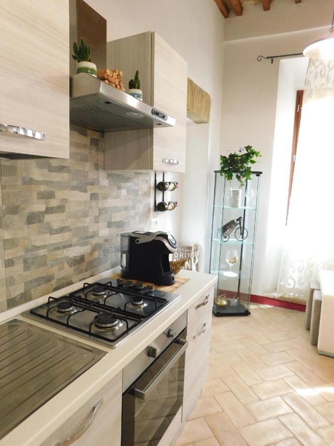 Otello Guest House Монтальчино Экстерьер фото